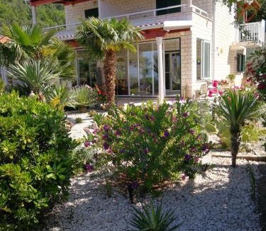 Trsteno House | Sunny House Free Parking