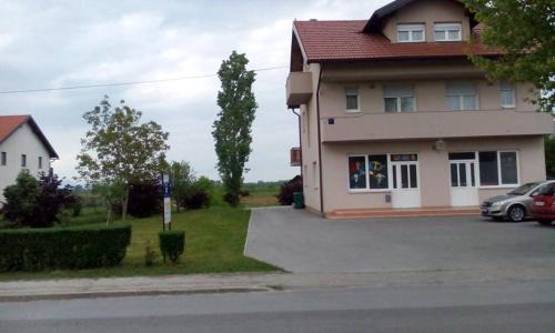 Karlovac Apartment | Kuc kuc apartmani