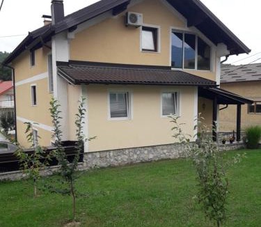 Hadzici Villa | Sweet Holiday Home