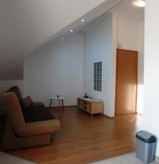 Karlovac Apartment | Kuc kuc apartmani