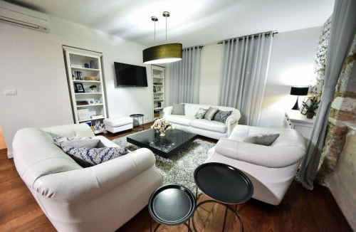 Vir House | Villa Lanterna