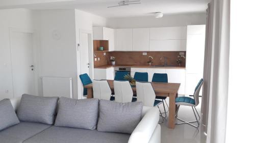 Kastel Kambelovac Apartment | Villa-Apartments Karmel