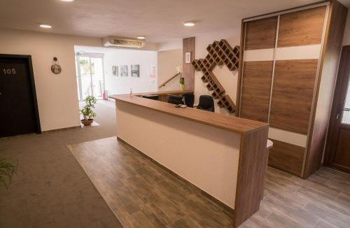Vrelo Korenicko Bed & Breakfast | B&B Villa Angy
