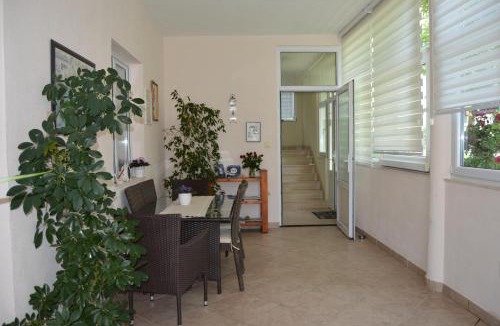 Tucepi Apartment | Rooms & Apartments Villa Anka