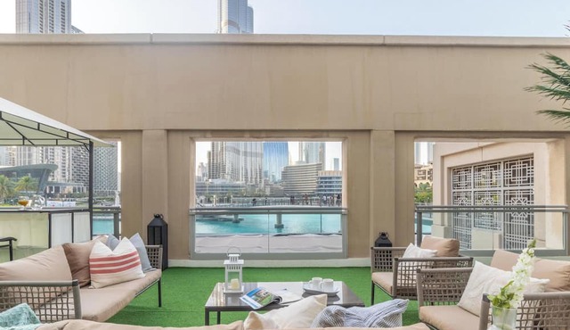 Manzil - Spacious 3B Villa w/Burj & Fountain View in Dubai