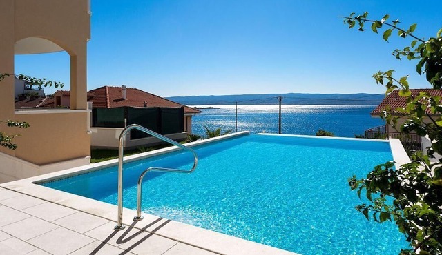 Apartment in Dugi Rat with Common Pool in Dugi Rat