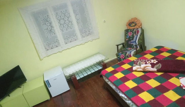 Room in Guest Room - Idylic Family Sejour With Hottube in Green Land in Rosia Montana