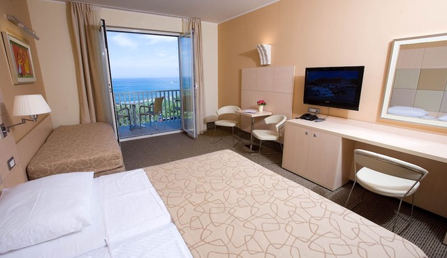 Hotel Mirta – San Simon Resort in Izola