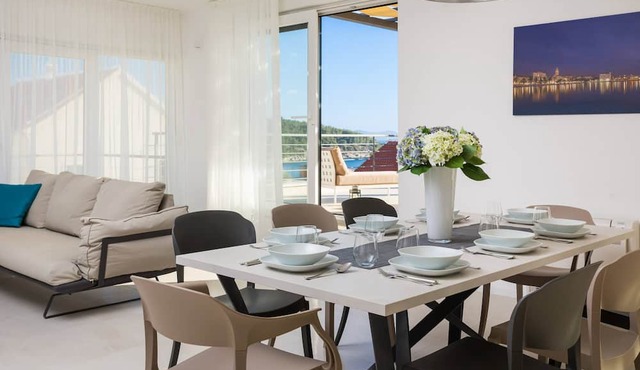 Luxury Villa Juliet with Heated Pool