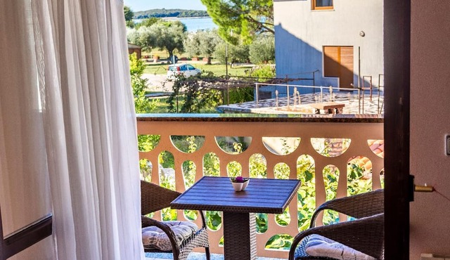 Apartment in Fažana with Barbecue and Terrace
