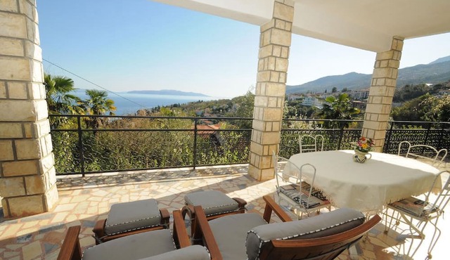Apartment Kisic 3 with splendid sea view