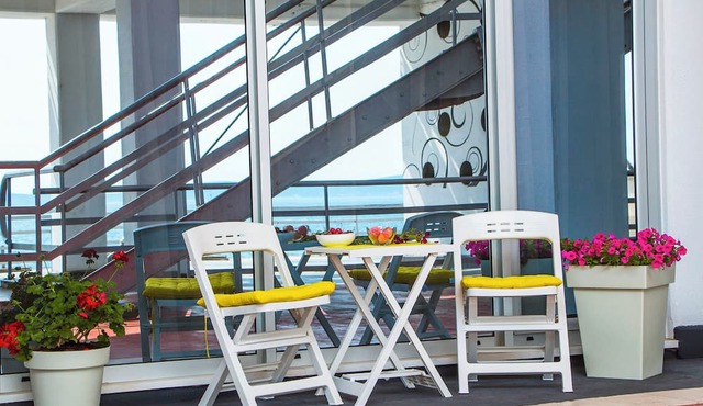 Idro apartments directly at the beach