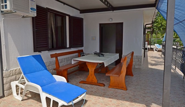 Apartment Elza