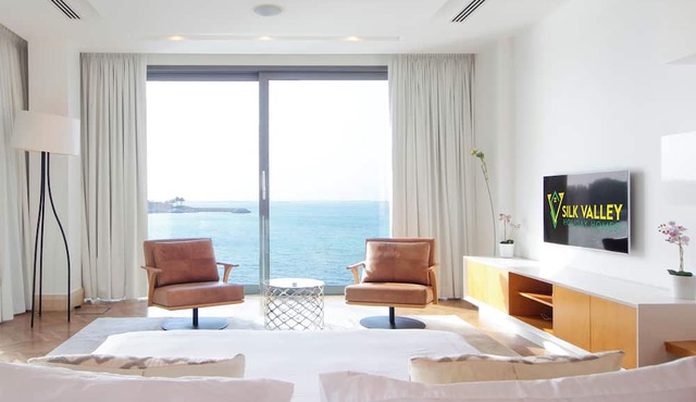 Luxury Overwater Paradise - Nurai Island in Abu Dhabi