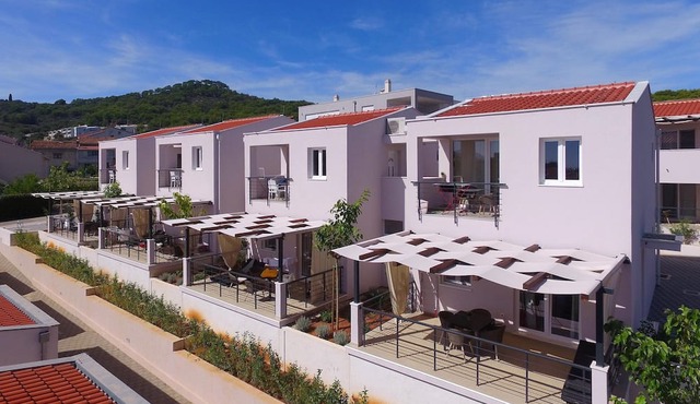 Apartment on Ugljan With Pool & Sandy Beach in Preko