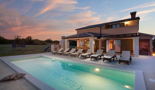 Beautiful Villa San Martino with pool in Sveti Martin