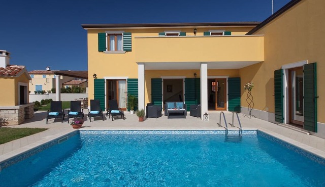 VILLA VIKTORIA, VILLAS in VILANIJA - UMAG (Private Swimming Pool) in Vilanija