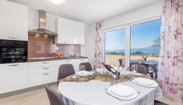 2 bedroom awesome apartment in Viskovo