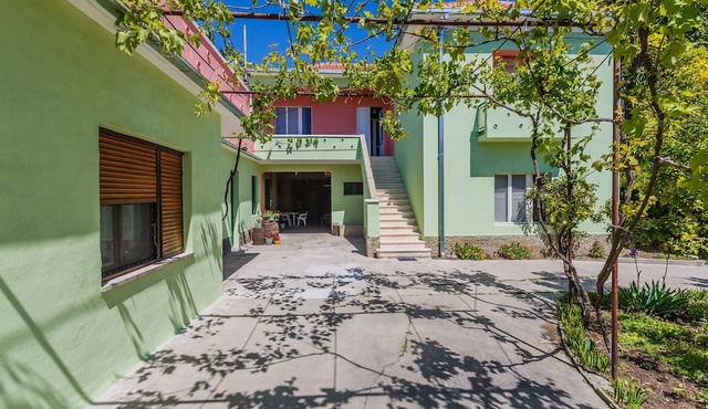 Apartments Jelen (17281-A2) - Kastel Stari