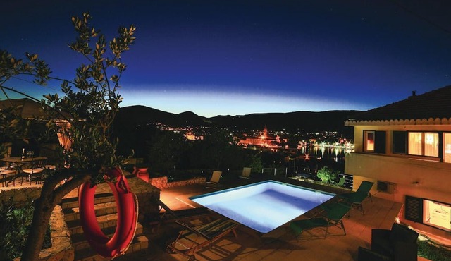 Stunning apartment in Trogir in Trogir