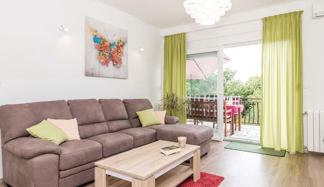 3 bedroom lovely apartment in Jurdani