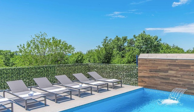 Villa Ancora - Four Bedroom Villa, Sleeps 8