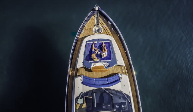 Dubrovnik Delight: A Sun-Kissed Sailing Experience