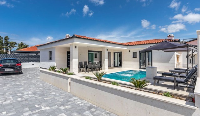 Villa Mariva with Heated Pool