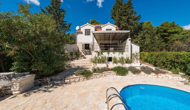 Timeless Mediterranean Villa By The Sea in Bol