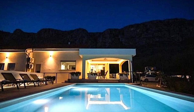 Villa Stanzia Natura Neve by Villas Guide