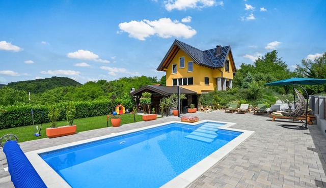 Villa Exclusive by Villas Guide