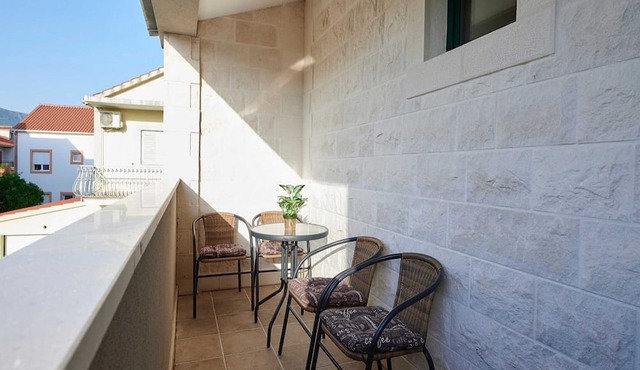 Apartments Vujina - Comfort Studio Apartment with Terrace 3 (Luka)
