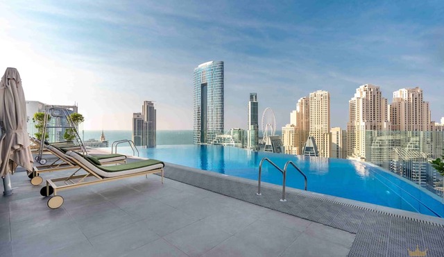 Condor Marina Star- Casa Royale VH in Dubai