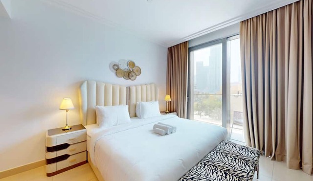 Elegant 1 Bed l Magnificent Burj Khalifa Views in Downtown Dubai