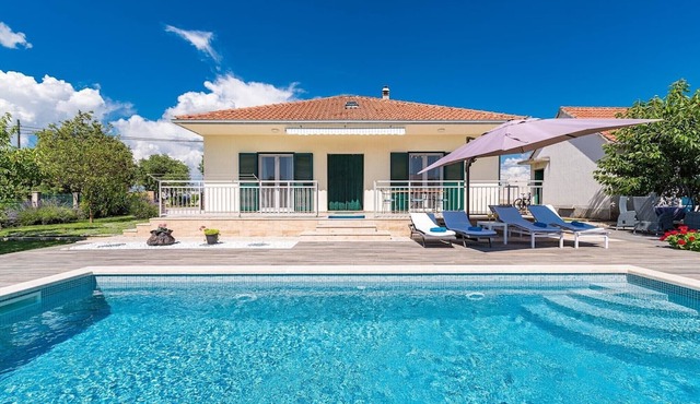 Villa near Krka with Private Pool in Danilo Kraljice