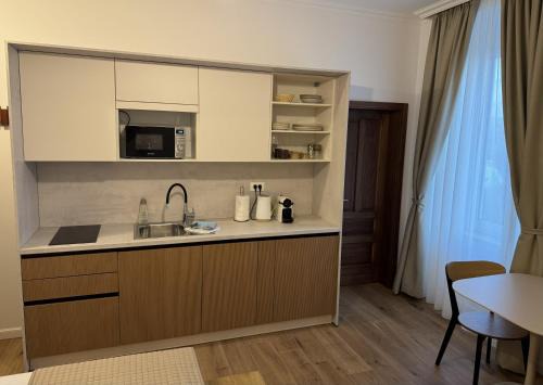 Blue House Apartments in Kozina