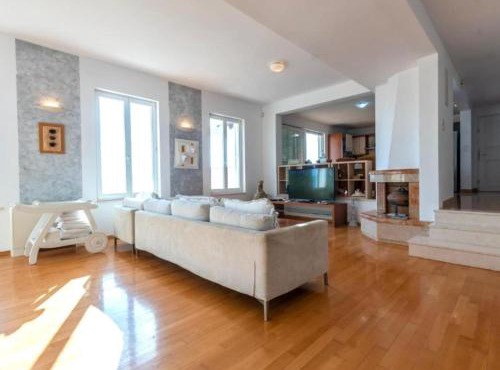 Seven Bedroom Villa with Outdoor Pool in Stanići
