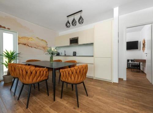Apartments Villa Wood - Two Bedroom Apartment with terrace and pool view W3