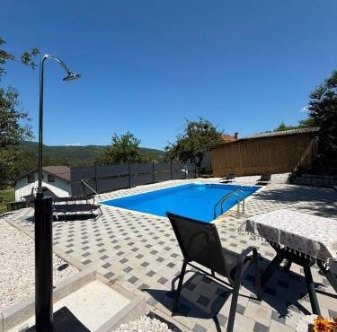 Morus house with a pool near Sarajevo in Kreševo