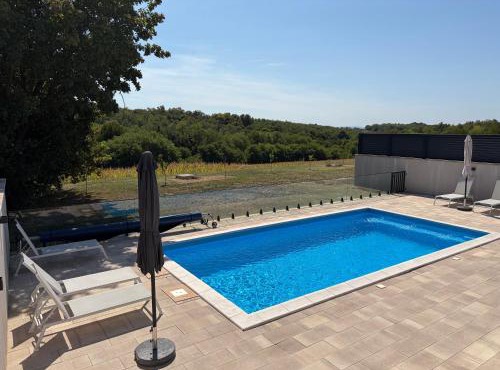 Luxury Spa Villa with Heated Pool by Destination GREEN Croatia in Maglenča