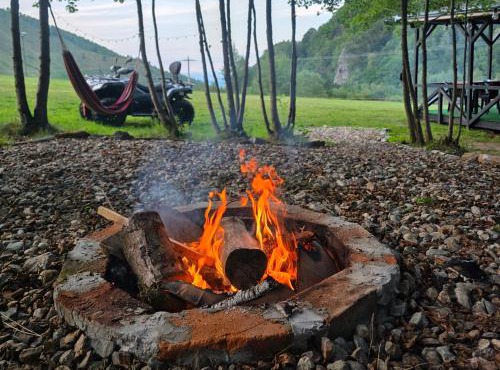 Camping Inima Retezatului in Malaiesti