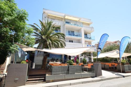 Apartments Lofiel in Novalja