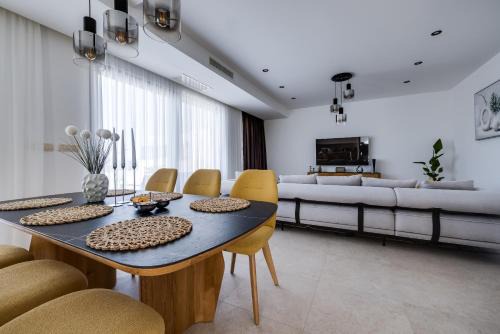 Villa di Sole - Heated Pool & Panoramic Sea View in Makarska