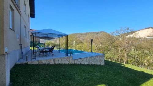 Villa Green Oasis Jakuzzi&Swimming Pool in Sarajevo