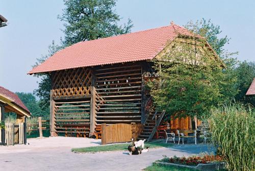 Cosy Village in Šentjernej