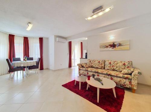 Apartment Villa Nikaroni-2 by Interhome
