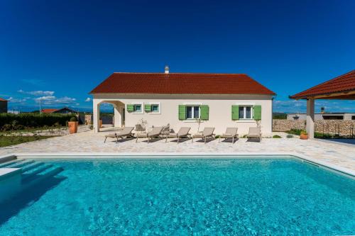 Mariseta Heritage - Holiday Home with pool and jacuzzi NEW