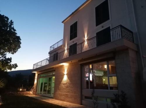 Villa Petar Stone