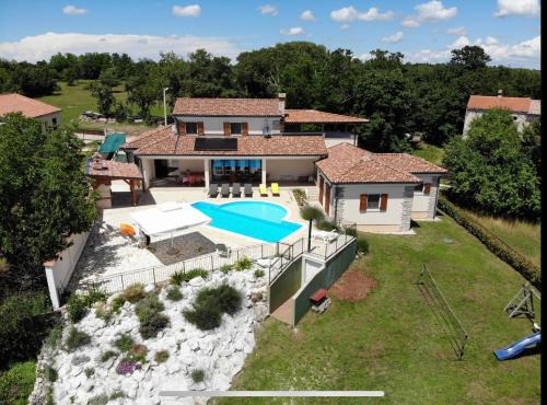 Charming Villa near Žminj with Private Pool in Žminj