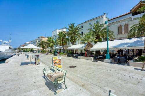 Lasta Lošin Town Rooms - Happy Rentals